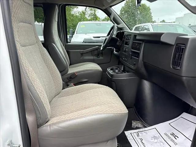 2025 Chevrolet Express Passenger RWD 3500 Extended Wheelbase LT