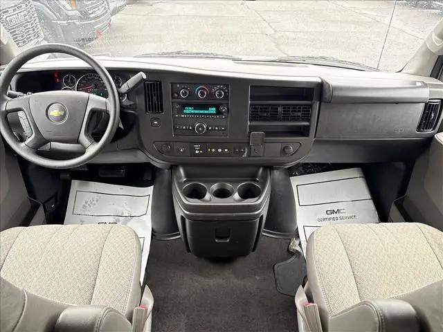 2025 Chevrolet Express Passenger RWD 3500 Extended Wheelbase LT