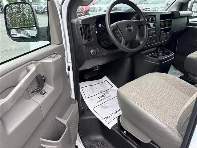2025 Chevrolet Express Passenger RWD 3500 Extended Wheelbase LT