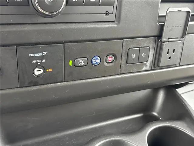 2025 Chevrolet Express Passenger RWD 3500 Extended Wheelbase LT