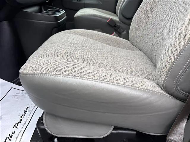 2025 Chevrolet Express Passenger RWD 3500 Extended Wheelbase LT