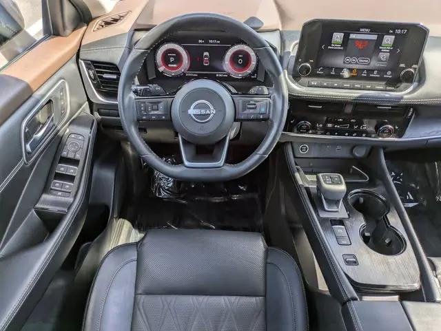 2023 Nissan Rogue Platinum FWD