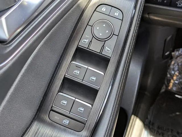 2023 Nissan Rogue Platinum FWD