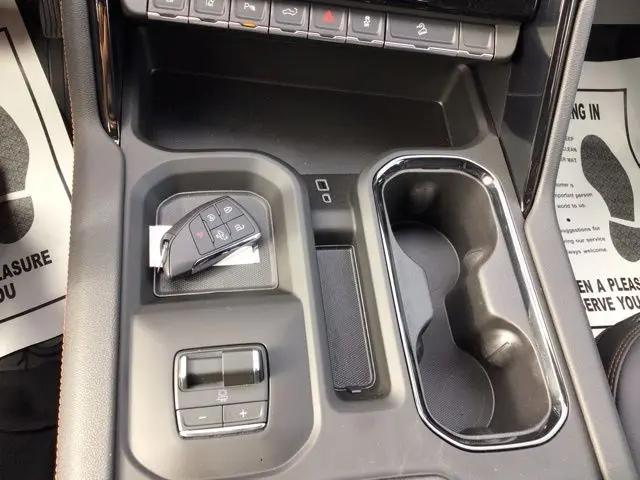 2026 GMC Sierra 2500HD Crew Cab, Standard Bed, AT4, 4WD