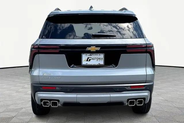 2026 Chevrolet Traverse FWD LT