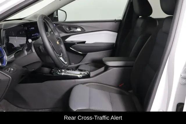 2025 Chevrolet Trax FWD LT