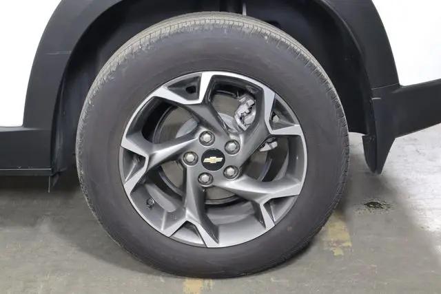 2025 Chevrolet Trax FWD LT