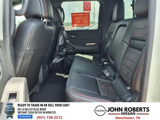 2025 Nissan Frontier Crew Cab PRO-4X 4x4