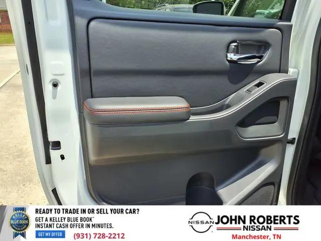 2025 Nissan Frontier Crew Cab PRO-4X 4x4