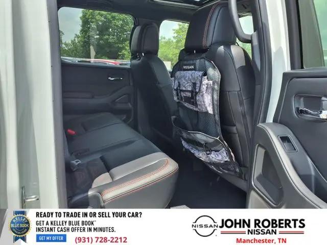 2025 Nissan Frontier Crew Cab PRO-4X 4x4