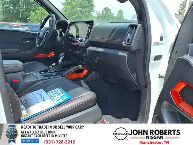 2025 Nissan Frontier Crew Cab PRO-4X 4x4