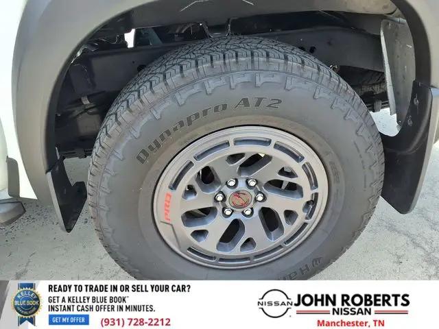 2025 Nissan Frontier Crew Cab PRO-4X 4x4
