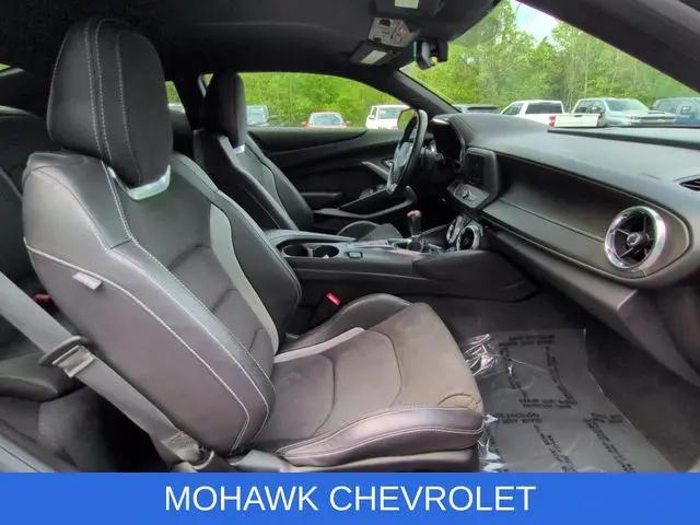 2022 Chevrolet Camaro RWD Coupe LT1