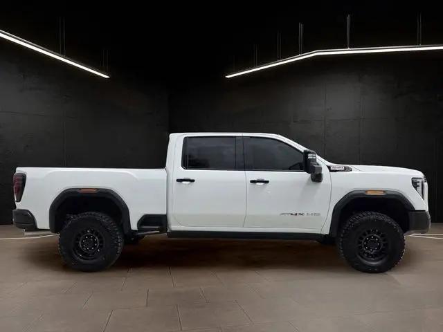 2026 GMC Sierra 2500HD Crew Cab, Standard Bed, AT4X, 4WD