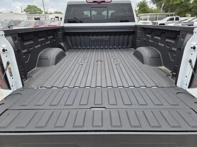 2026 GMC Sierra 2500HD Crew Cab, Standard Bed, AT4X, 4WD