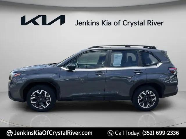 2025 Subaru Forester Base