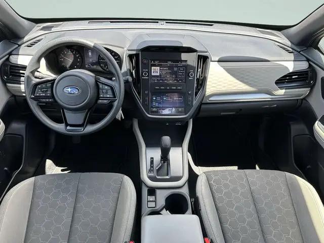 2025 Subaru Forester Base