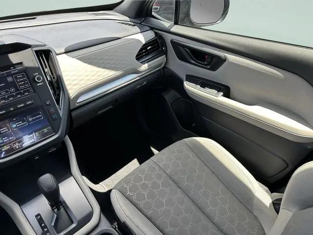 2025 Subaru Forester Base