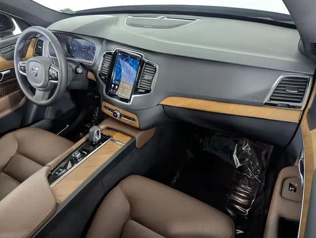 2024 Volvo XC90 Recharge T8 Plus Bright Theme 7-Seater