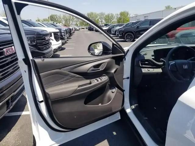 2026 Buick NV Sport Touring FWD