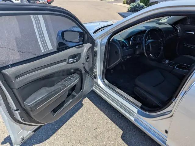 2019 Chrysler 300 Touring