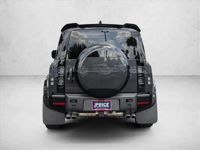 2024 Land Rover Defender 90 P525 V8