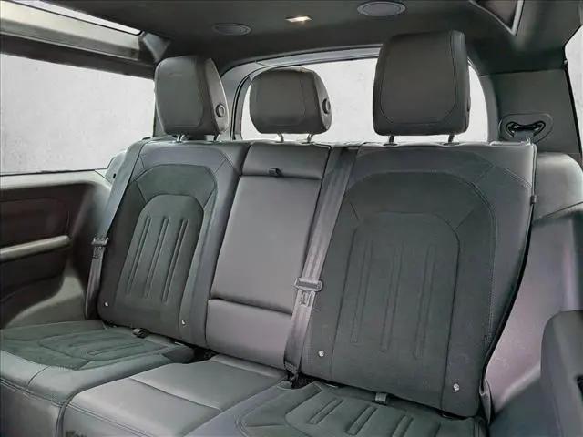 2024 Land Rover Defender 90 P525 V8
