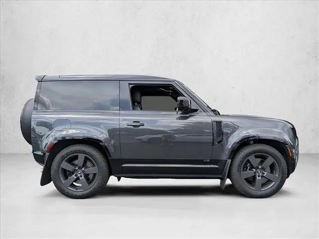 2024 Land Rover Defender 90 P525 V8
