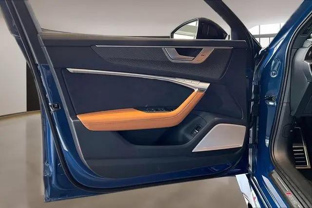 2025 Audi RS 6 Avant Performance quattro tiptronic