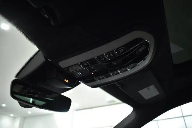 2022 Porsche Macan S