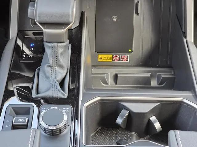 2026 Toyota Tundra Limited CrewMax 5.5' Bed