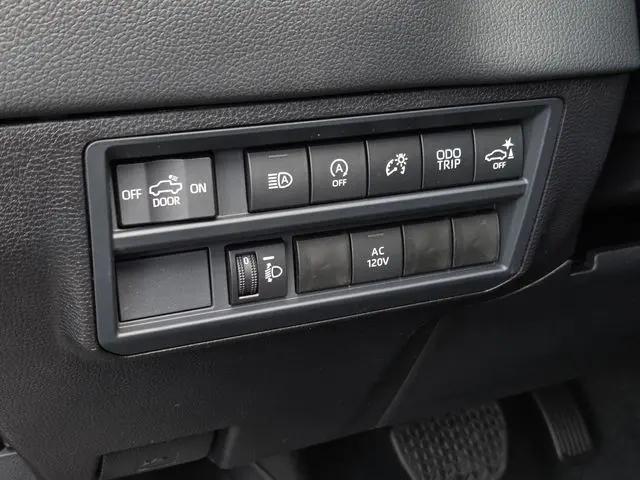 2026 Toyota Tundra Limited CrewMax 5.5' Bed