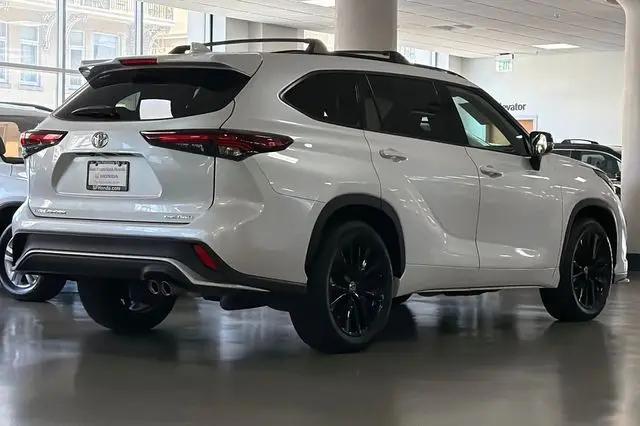 2024 Toyota Highlander XSE