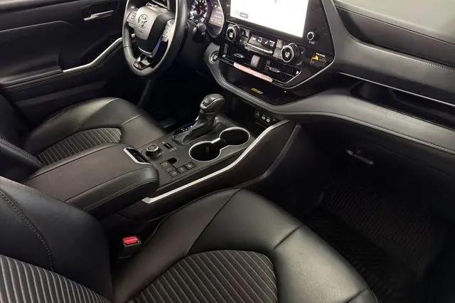 2024 Toyota Highlander XSE