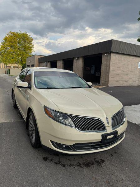2014 Lincoln MKS Base