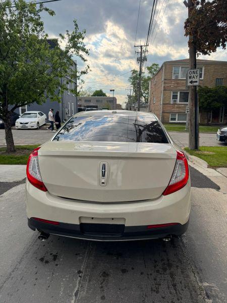 2014 Lincoln MKS Base
