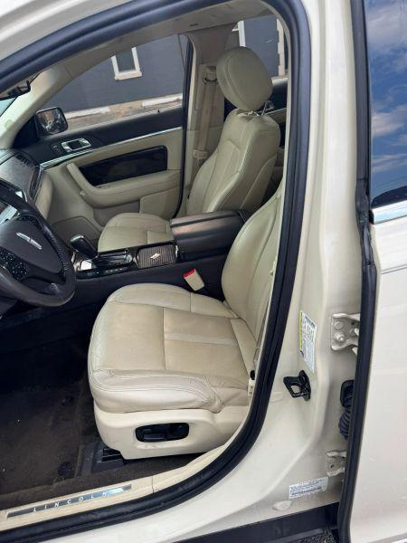 2014 Lincoln MKS Base