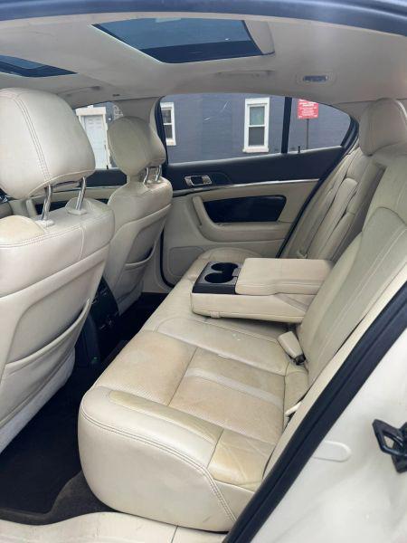 2014 Lincoln MKS Base