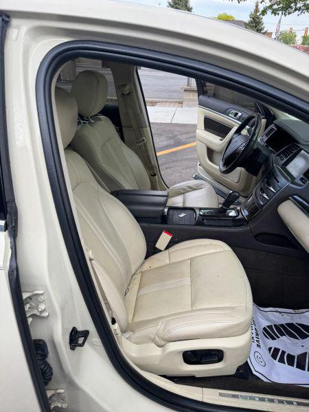 2014 Lincoln MKS Base