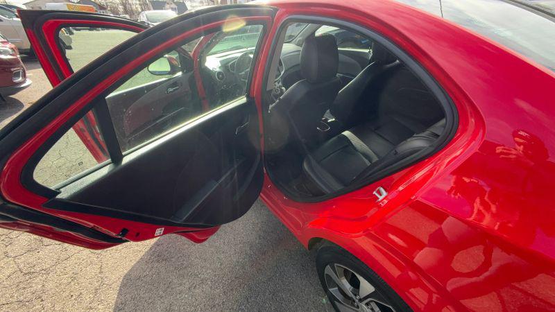 2019 Chevrolet Sonic Premier Auto