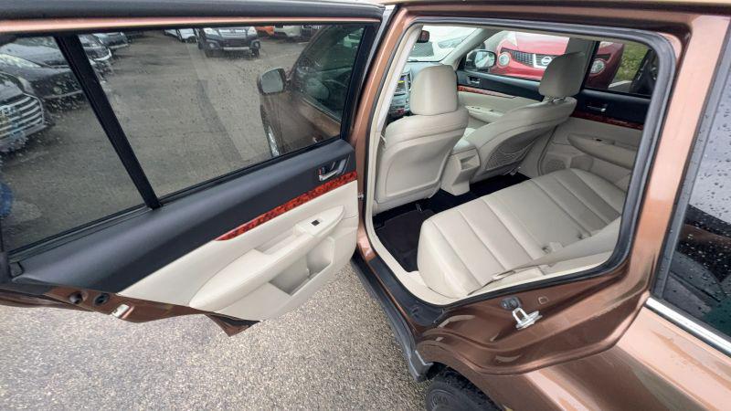 2011 Subaru Outback 2.5i Limited
