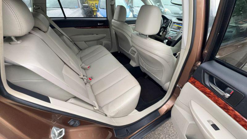 2011 Subaru Outback 2.5i Limited