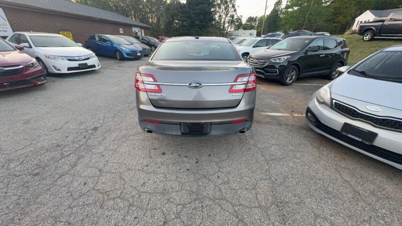 2013 Ford Taurus SEL