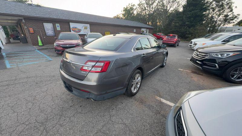 2013 Ford Taurus SEL