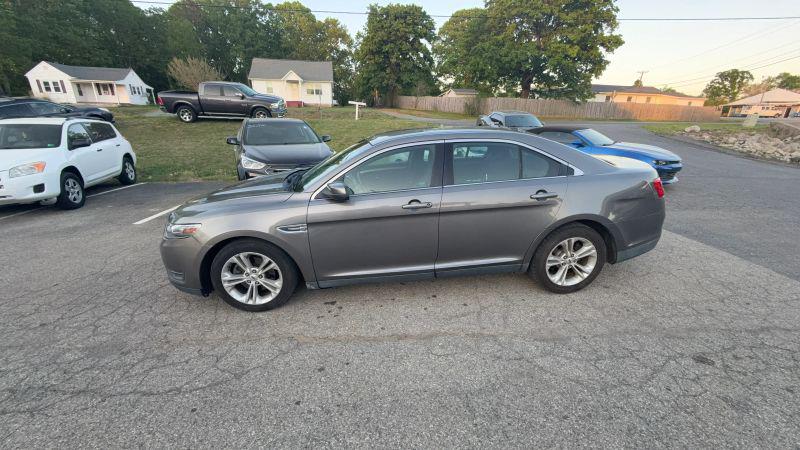 2013 Ford Taurus SEL