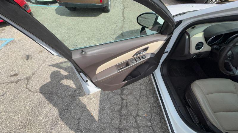 2013 Chevrolet Cruze 2LT Auto