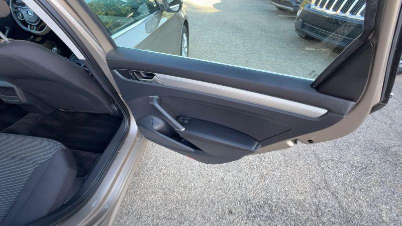 2016 Volkswagen Passat 1.8T S