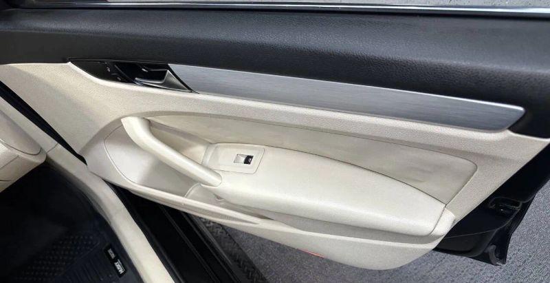 2013 Volkswagen Passat 2.5L SE