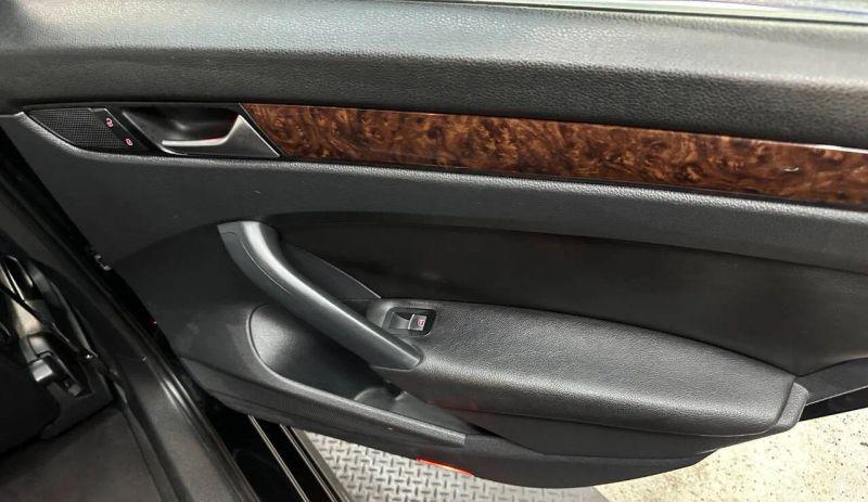 2012 Volkswagen Passat 2.5L SEL