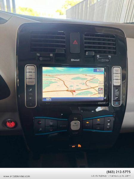 2011 Nissan LEAF SL